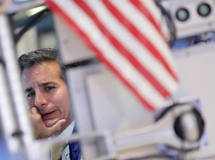 Coruja azul e “baratas” de Dimon: crise volta a assombrar mercado de crédito dos EUA