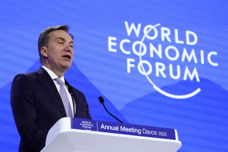 Presidente do Fórum Econômico Mundial renuncia após investigação por laço com Epstein