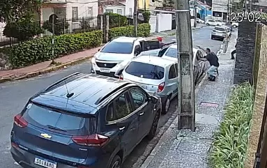 Imagens mostram tiroteio que deixou um idoso morto no Espinheiro, no Recife