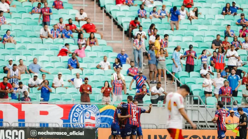 Com vaias da torcida, Bahia vence Juazeirense e vai à final do Campeonato Baiano