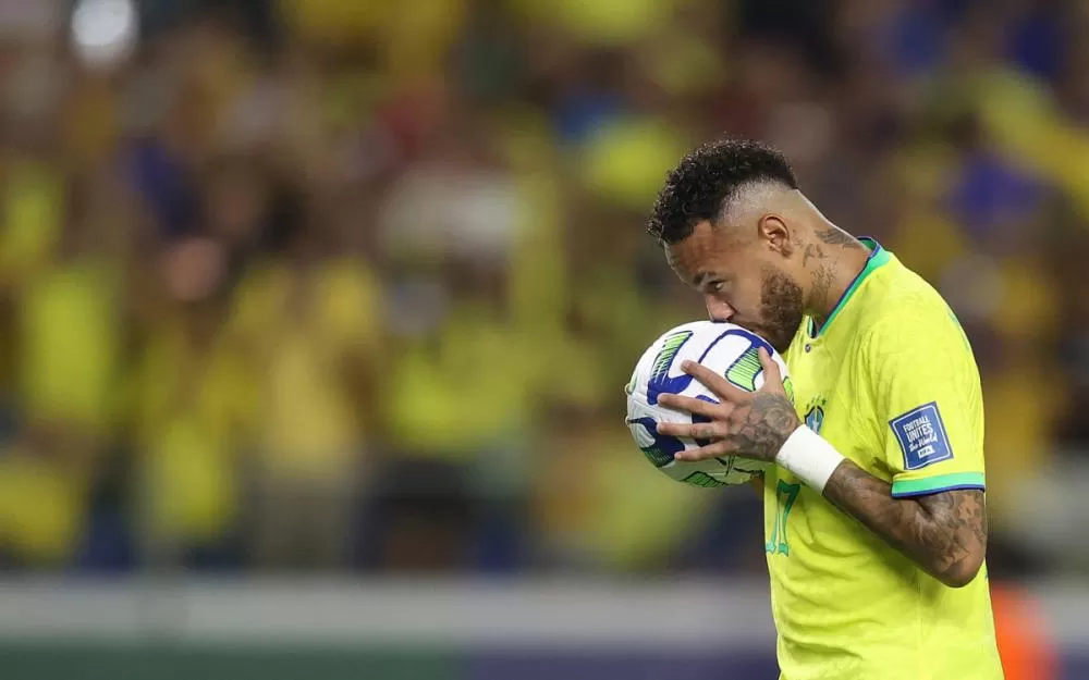 Neymar voou baixo e mostrou que é ele e mais dez na Seleção