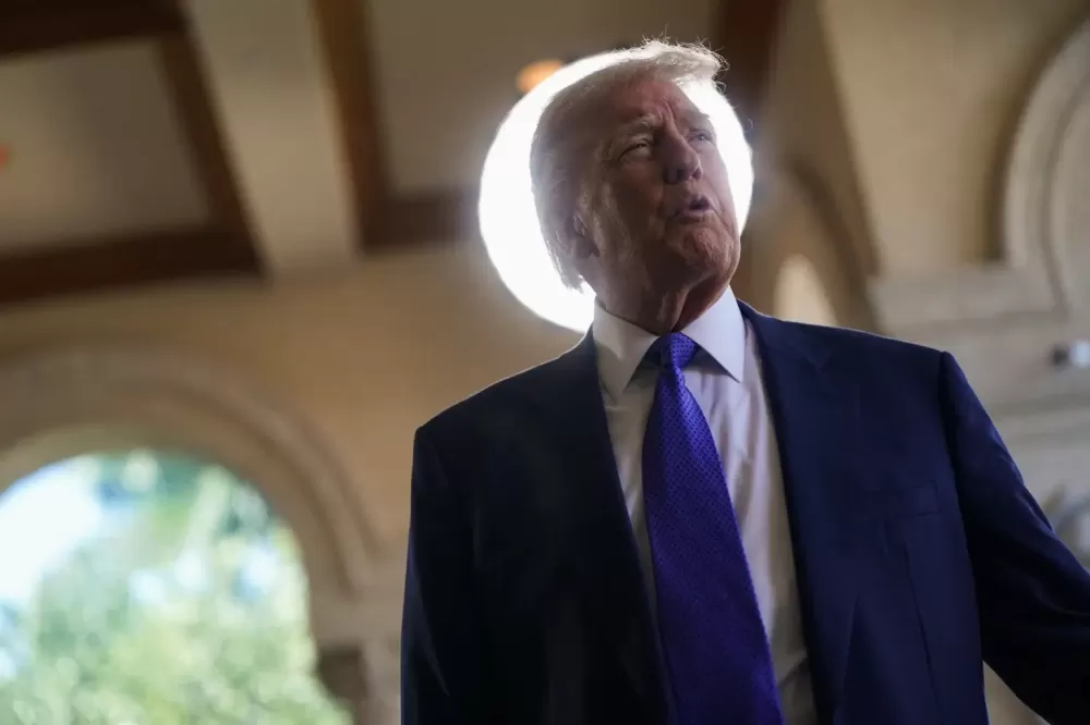 Todos que achávamos que poderiam assumir o poder no Irã morreram, afirma Trump