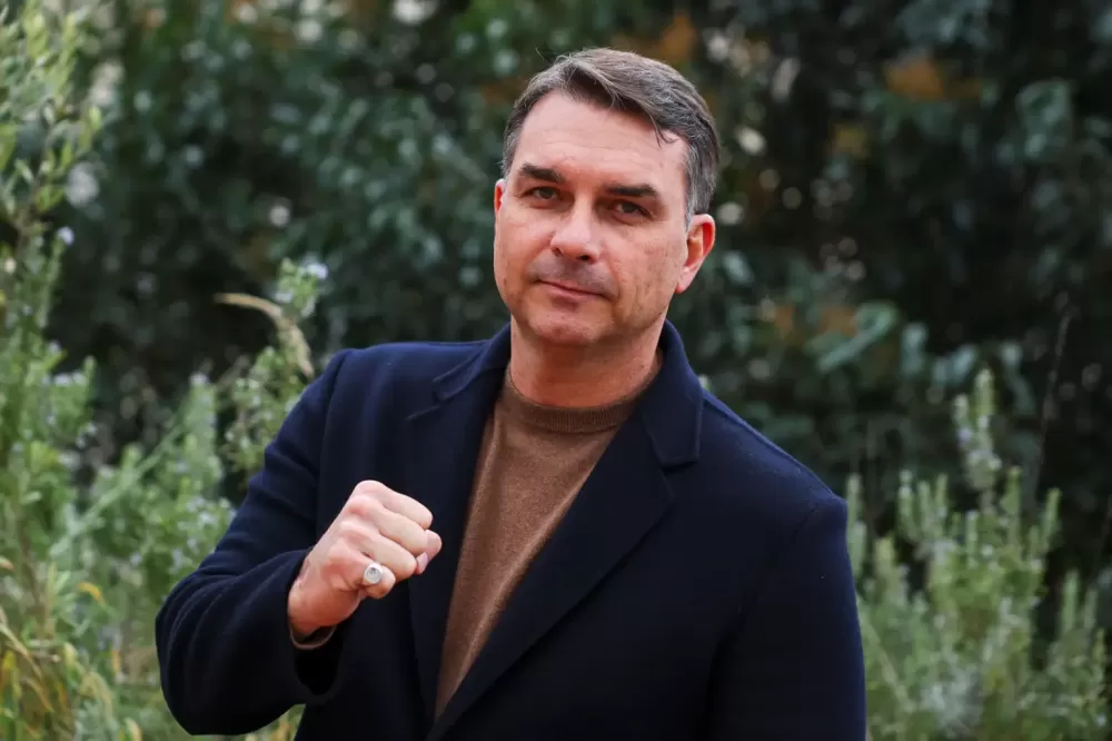 Ato na Paulista: 74% dos manifestantes preferem Flávio como candidato da direita