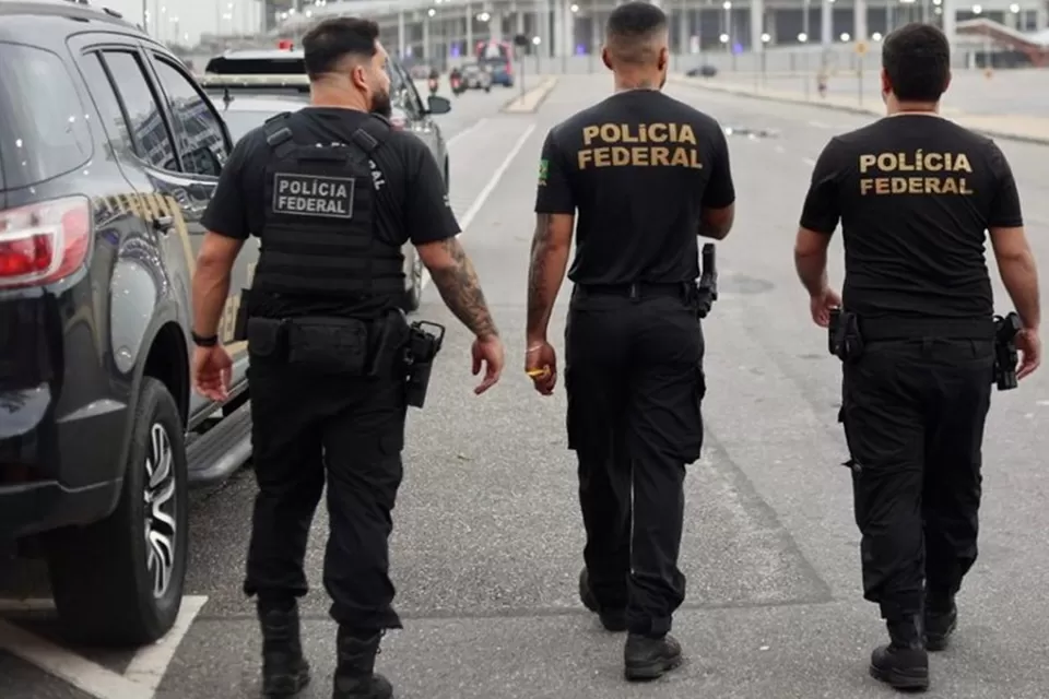 Operação da PF cumpre mandados em três municípios de Pernambuco e em São Paulo.