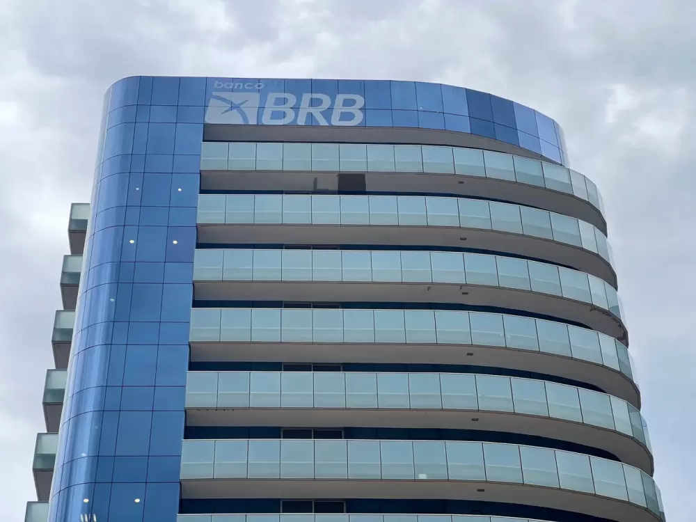 Deputados aprovam aporte no BRB para cobrir rombo do Master; oposição recorrerá