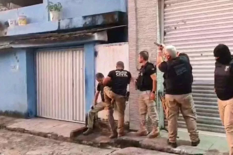 Quadrilha envolvida com extorsão dentro de presídio em Igarassu é alvo de operação no Grande Recife