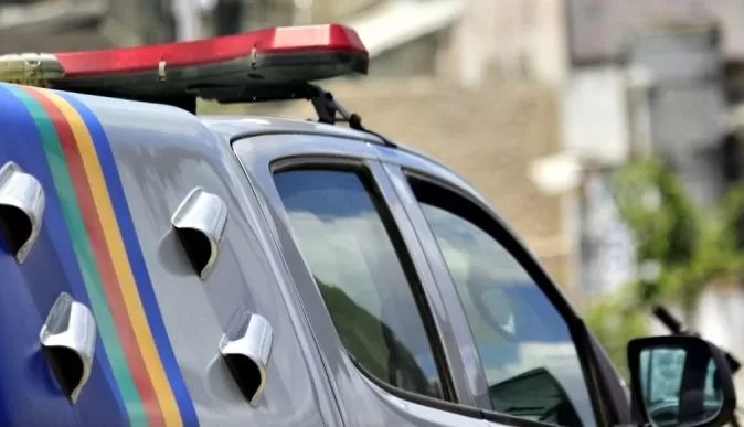 Homem é preso com revólver após perseguição na Avenida Sul, no Recife