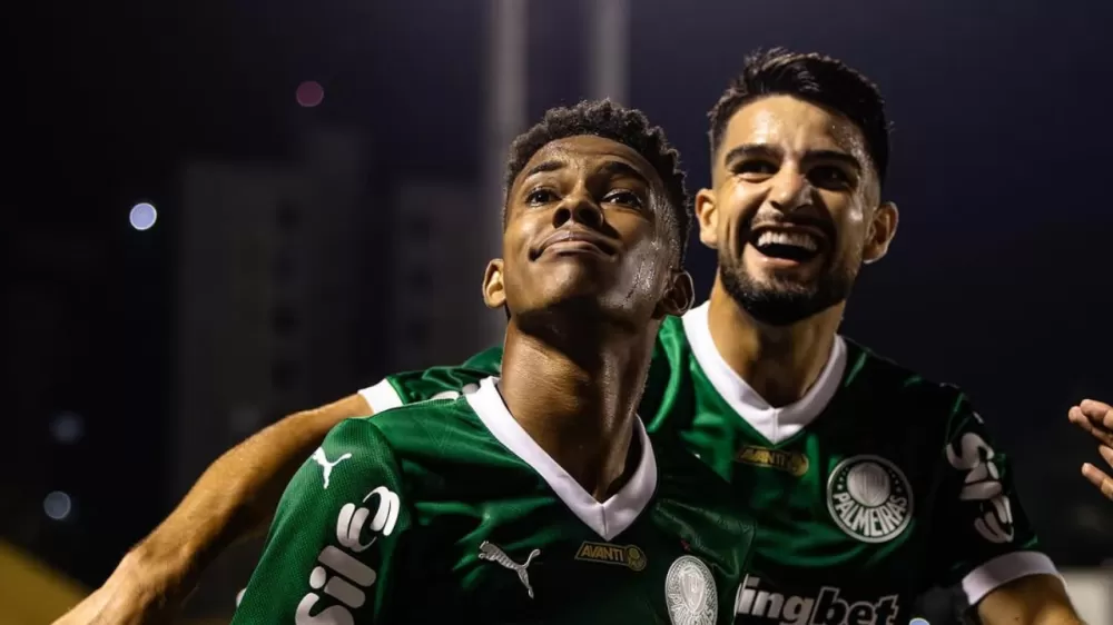 Estevão, do Palmeiras, atinge recorde de Neymar.