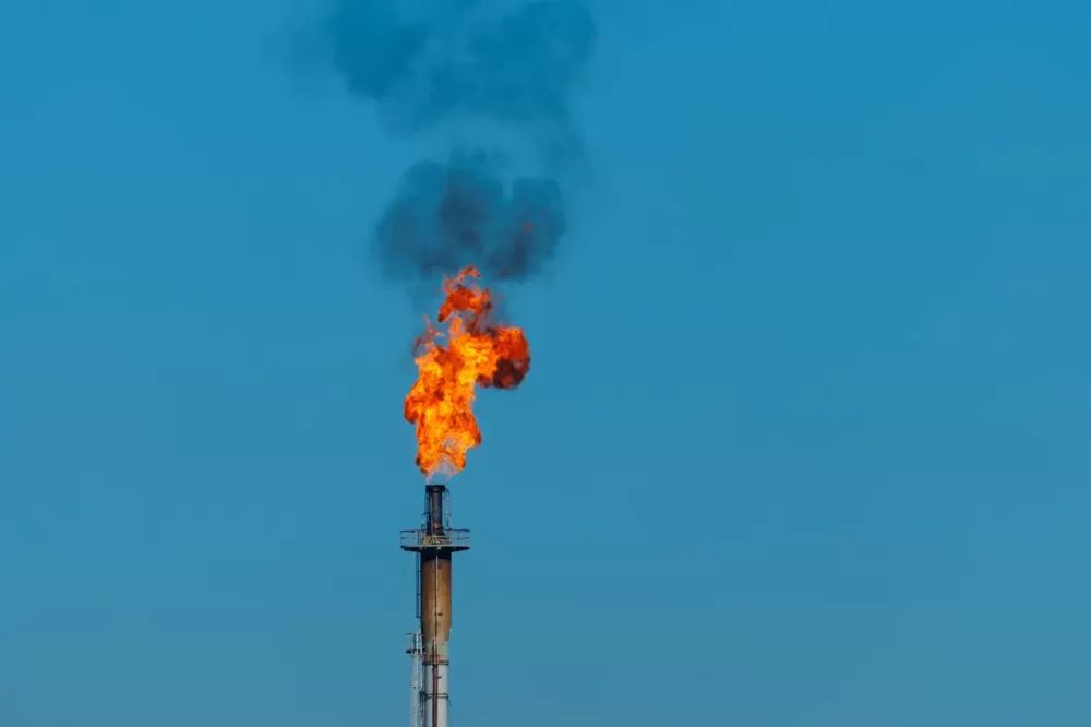 Países asiáticos adotam medidas de emergência e racionamento ante choque do petróleo