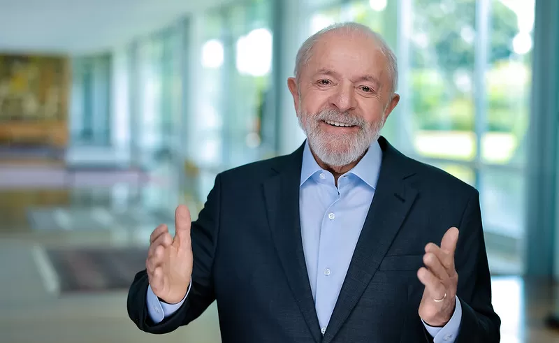 Lula, Hugo Motta e Davi Alcolumbre tiram casquinha do Oscar.