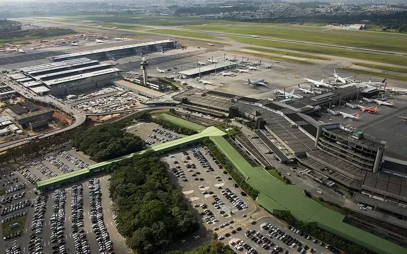 Terminal 2 de Guarulhos inaugura área exclusiva para embarque por aplicativos.
