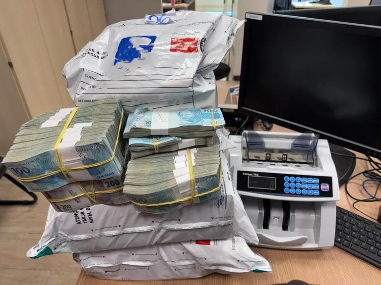 Preso com R$ 2,7 milhões no Recife, assessor de deputado federal é exonerado.