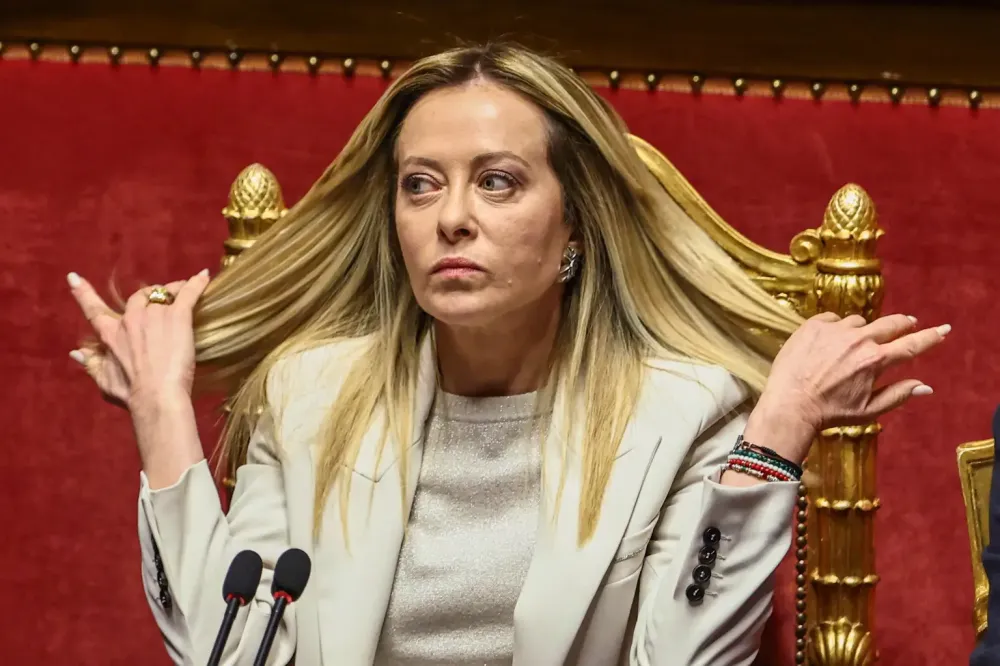 Itália: primeira-ministra enfrenta teste político crucial com votação de referendo