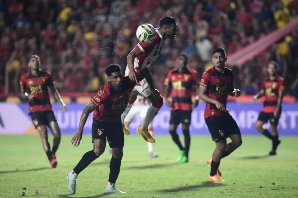 Editoria de Esportes da Folha elege jogos que merecem “nota 10” no “Letterboxd do futebol”.