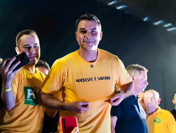 No Nordeste, Flávio Bolsonaro defende classificar PCC e CV como grupos terroristas