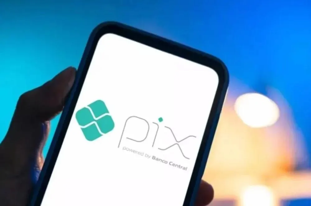 Pix fora do ar? Usuários de vários bancos reclamam de instabilidade nesta terça (24)