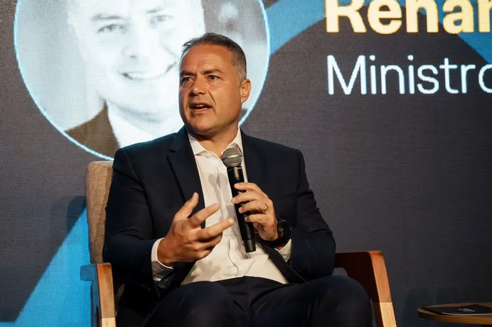 Governo prepara mudanças para caminhoneiros e tenta afastar risco de greve