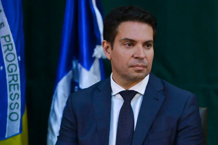 Moraes nega recurso da Câmara e mantém processo contra Ramagem