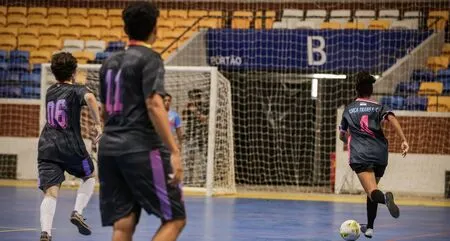 Com novas modalidades, Recife Bom de Bola abre inscrições para futsal e vôlei.