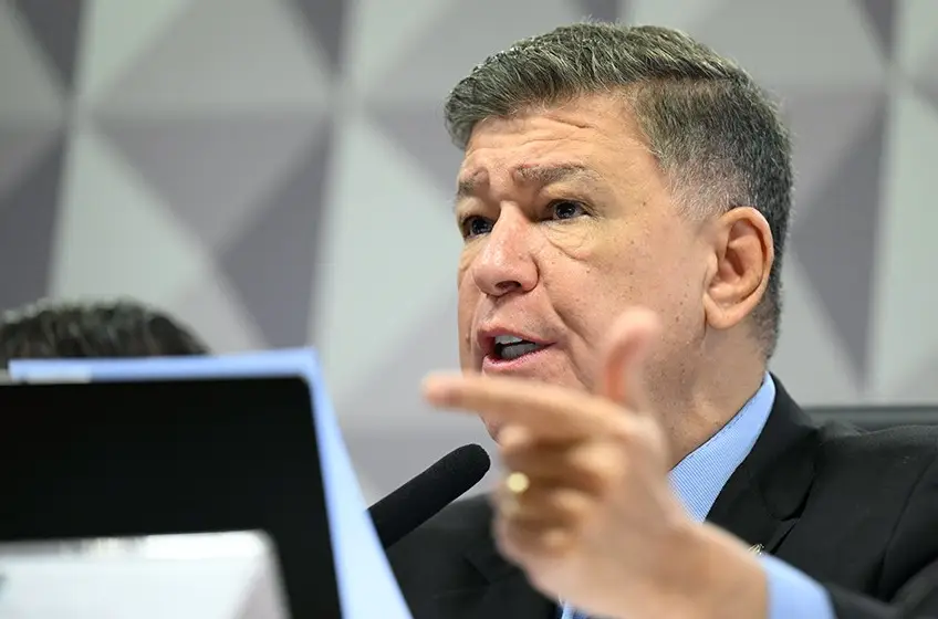 Presidente declara prorrogada CPMI do INSS após impasse com Alcolumbre