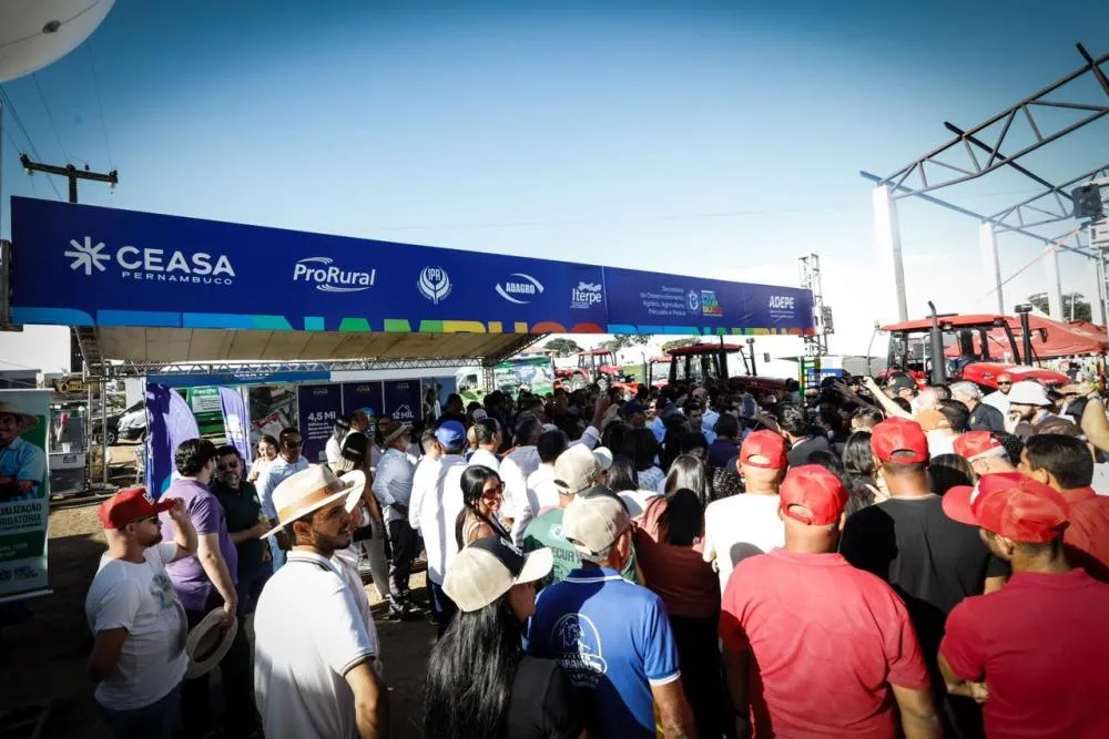 Em Garanhuns, Governo de Pernambuco anuncia ampliação do programa Leite para Todos