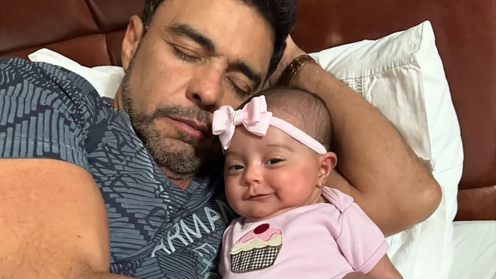Zezé Di Camargo mostra nova foto com a filha.