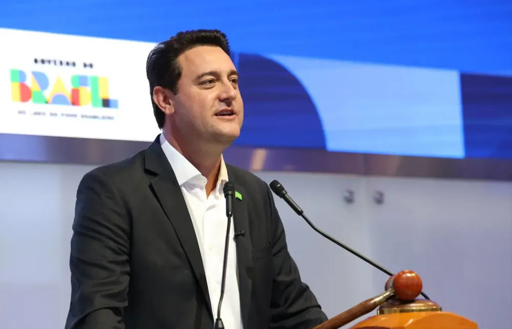 Influência do pai e ‘fator Moro’: os bastidores do fim do voo presidencial de Ratinho