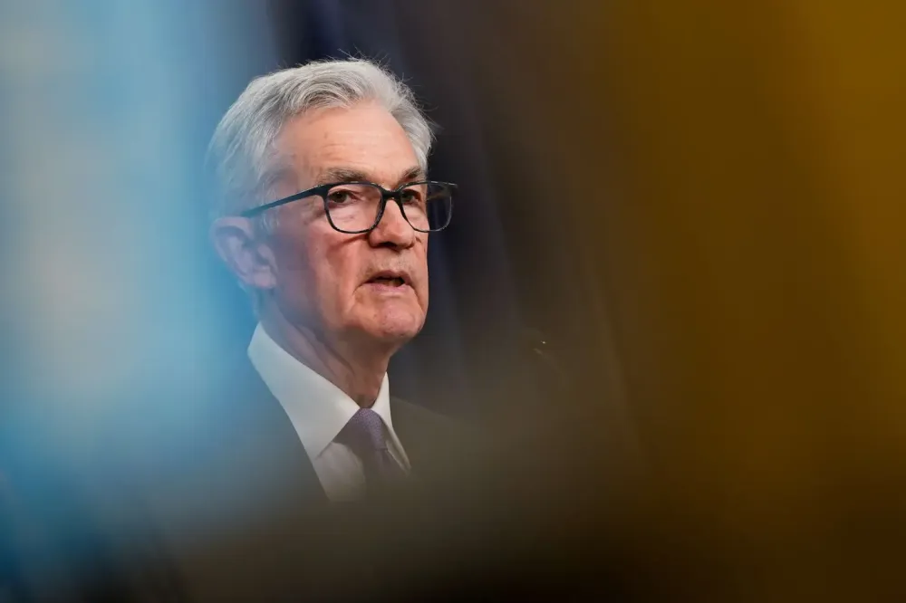 Powell diz que dívida pública dos EUA não é insustentável, mas trajetória preocupa