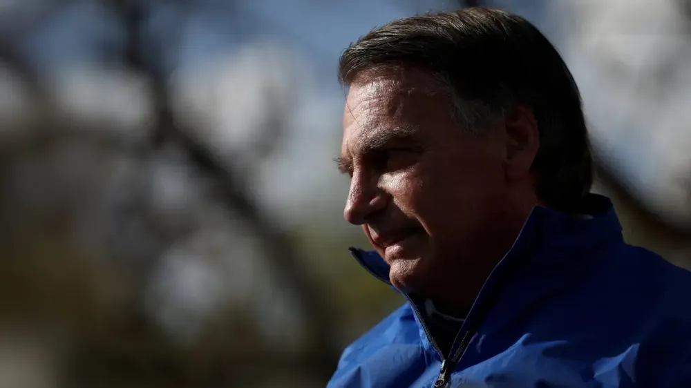 Globo é condenada a indenizar garçom chamado de sósia de Bolsonaro