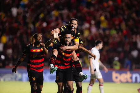 Com volta de titulares e reforços, Sport ganha opções para encarar Vila Nova