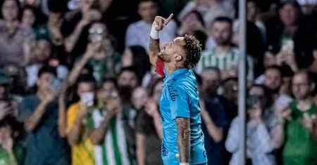 Neymar desabafa sobre pressão no Brasil: 'Por que não posso fazer as coisas normais?