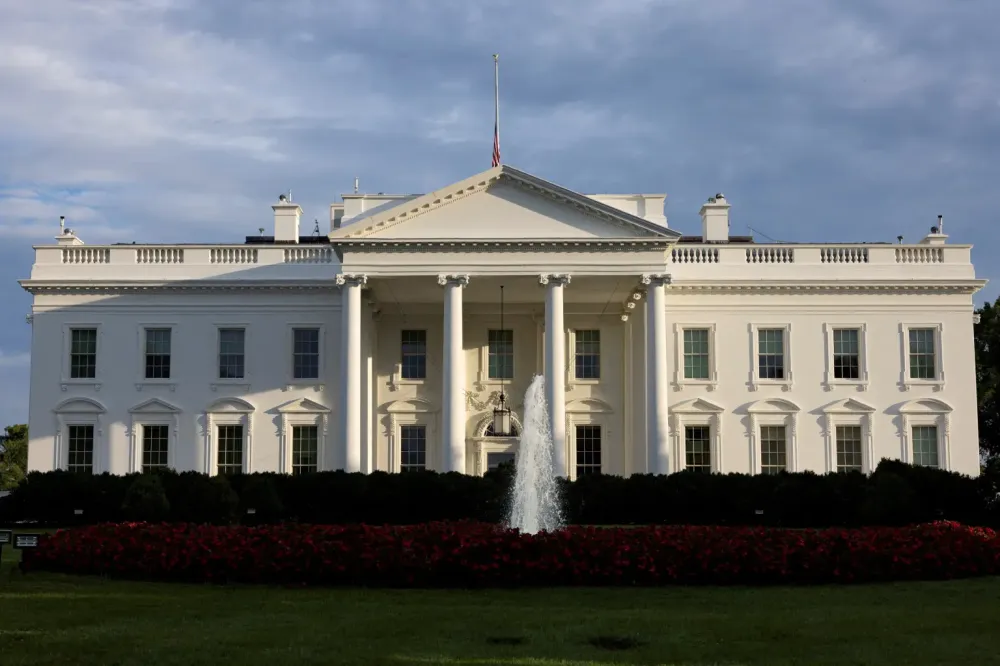 Justiça barra, por ora, plano de Trump para novo salão de festas na Casa Branca