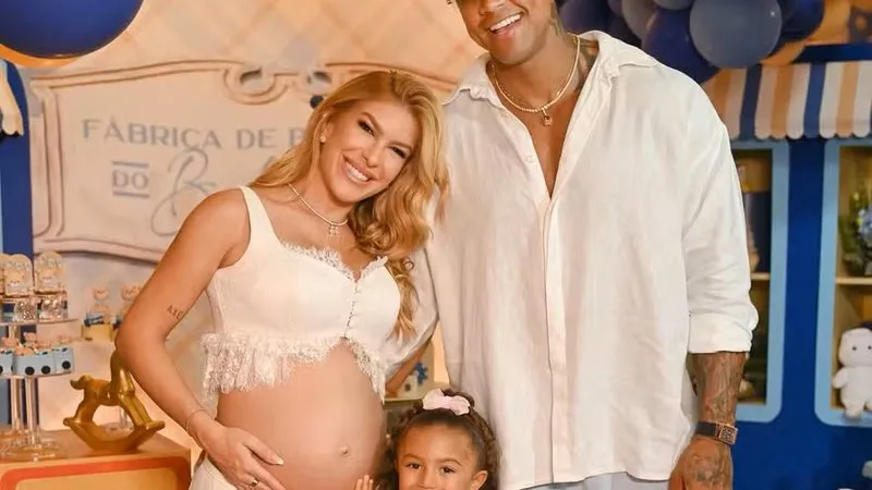 Leo Santana e Lore Improta põe fim a mistério revelam nome do filho; confira