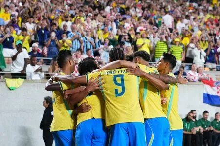 Com boa atuação, Brasil bate Croácia em último teste antes de convocação para Copa do Mundo