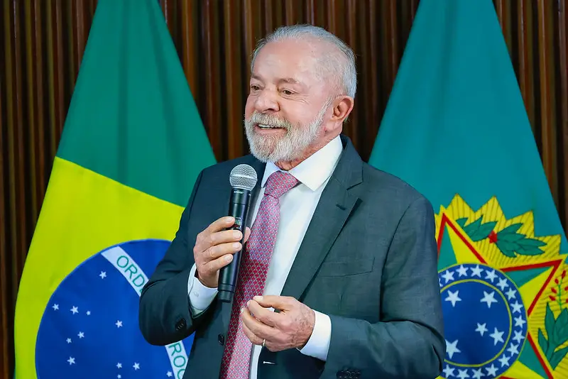 Lula reitera intenção da Petrobras recomprar a refinaria de Mataripe
