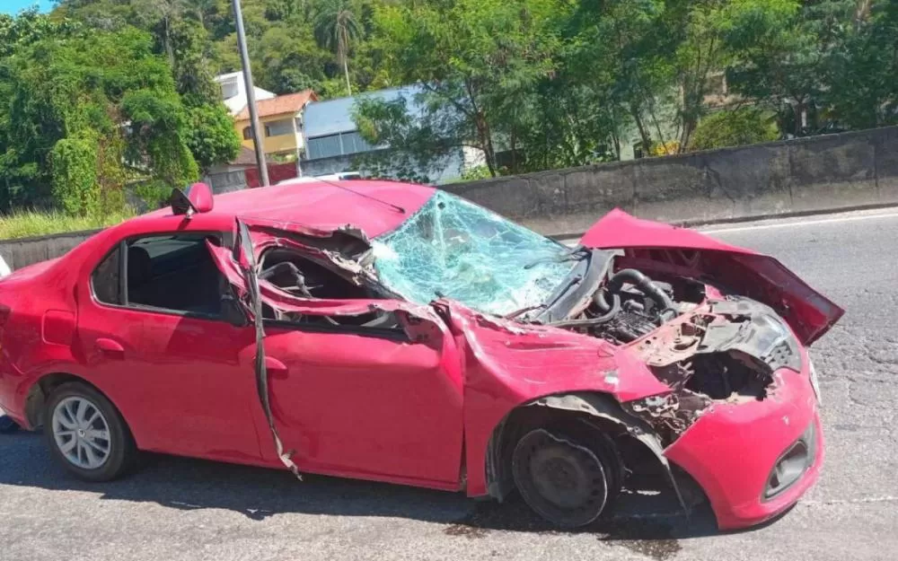Porteiro fica tetraplégico após acidente com motorista de app sem habilitação em Niterói.