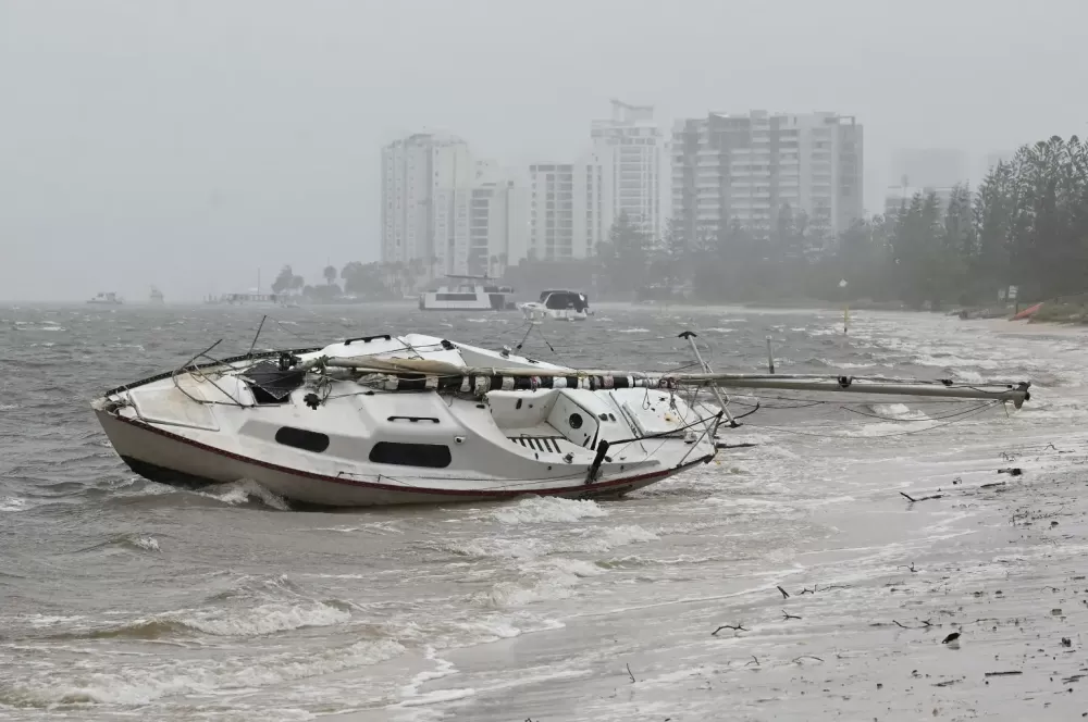 Passagem de ciclone na Austrália causa morte e deixa 310 mil casas sem energia.