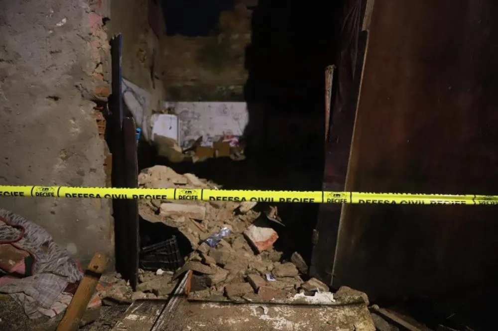 Casal que morreu no desabamento no Pilar, no Recife, trabalhava como flanelinha e queria deixar casarão