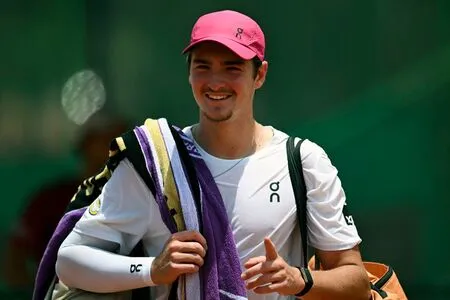 João Fonseca vence Rinderknech e avança às oitavas no Masters 1000 de Monte Carlo