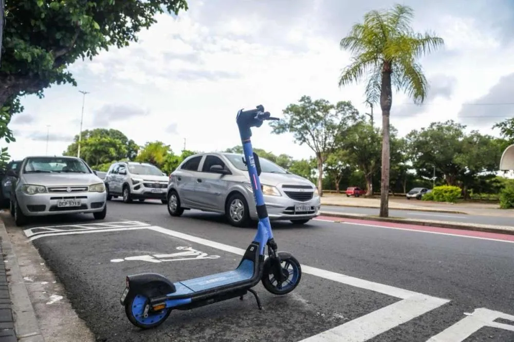 Usuários de patinetes relatam problemas em áreas da Zona Sul do Recife; empresa confirma restrições