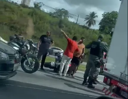 Sargento da Polícia Militar morre em acidente de moto na BR-101, no Recife
