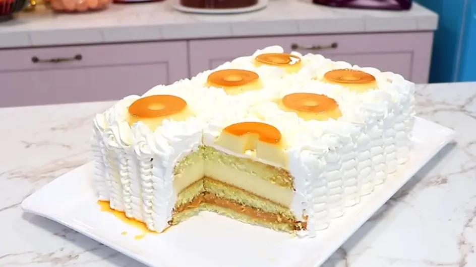 Faça e surpreenda: esse bolo de pudim fica delicioso e vai fazer sucesso na sua casa