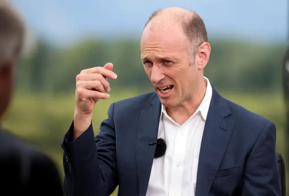 Força do consumidor é essencial para economia, diz Presidente do Fed de Chicago