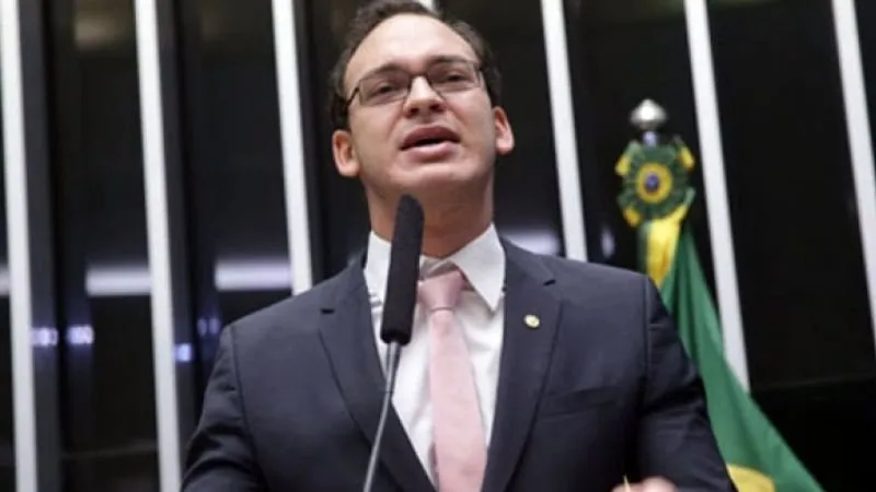 Saiba quem é o ex-deputado alvo da PF por suspeita de ligação com facção para influenciar eleições na Bahia