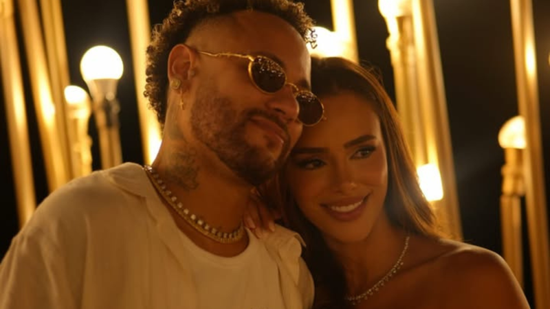 Neymar surpreende com post apaixonado para Bruna Biancardi; veja.