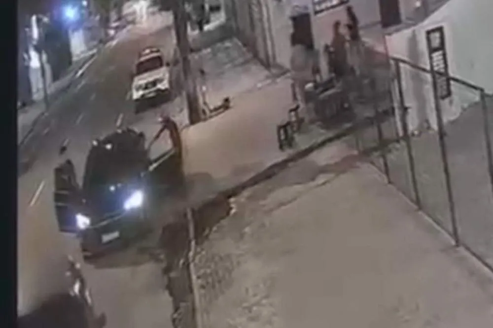 Vídeo: PM de folga reage a tentativa de assalto e mata suspeito em Boa Viagem, no Recife