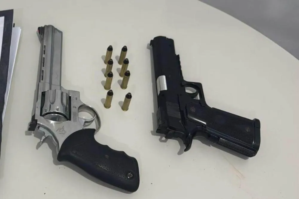 Nove pessoas são presas em operação contra tráfico de armas e drogas e fraude em concursos públicos no Sertão