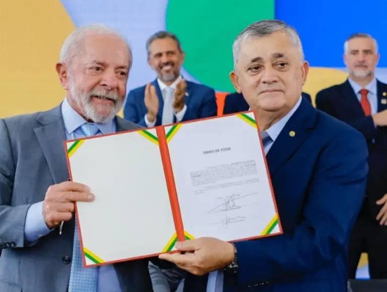 Novo ministro de Lula critica “taxa das blusinhas” e vê pouco espaço para banir bets