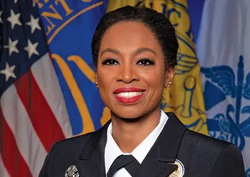 Trump escolhe médica defensora das vacinas para liderar agência de saúde dos EUA