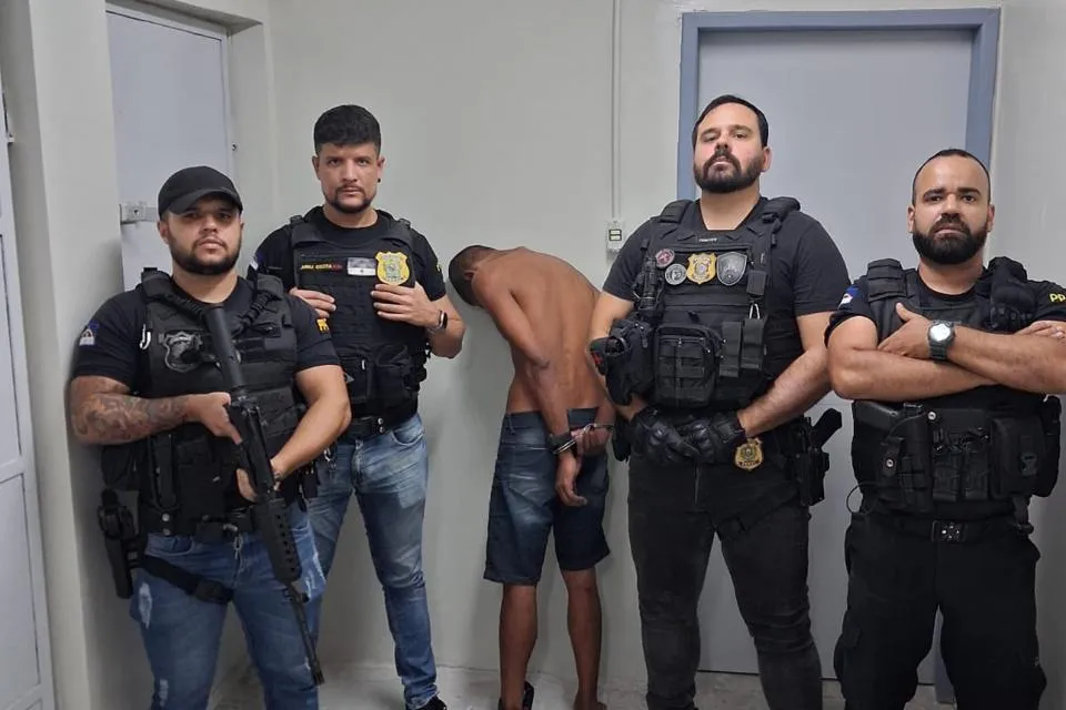 Homem é preso por descumprir medida protetiva e ameaçar ex-companheira no Recife